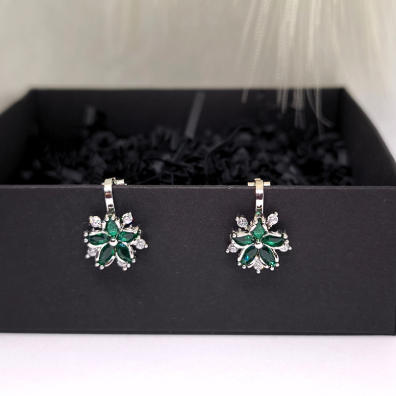 Kõrvarõngad – klambrid „Roheline elegants“