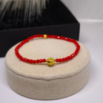 Käsitööna valminud kaitse- ja õnnekäevõru