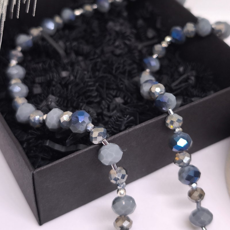 Käsitööna valminud ehete komplekt "Öö sära"