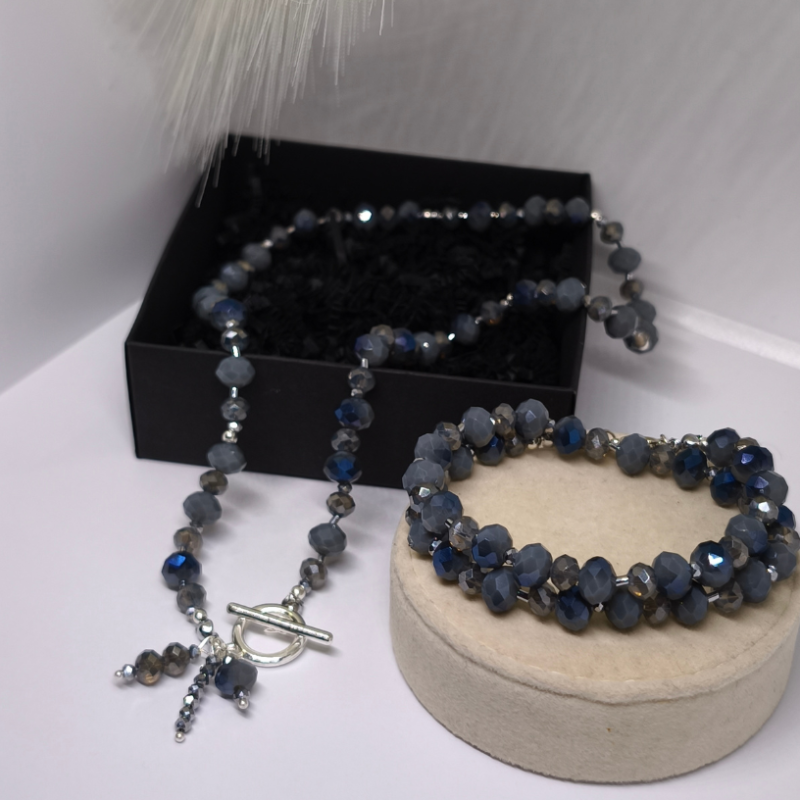 Käsitööna valminud ehete komplekt "Öö sära"