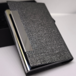 Moodne kaarditasku magnetkinnitusega