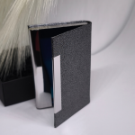 Moodne kaarditasku magnetkinnitusega