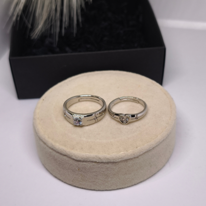 Kahe maailma armastus: rõngaste komplekt paaridele