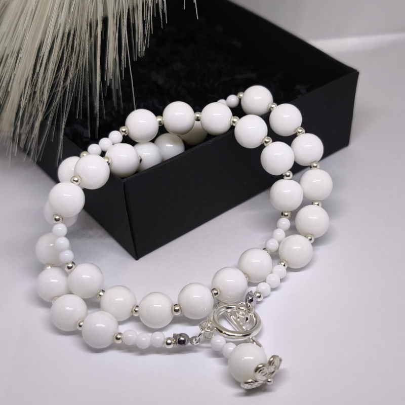 Kaelakee "Valge klassika"