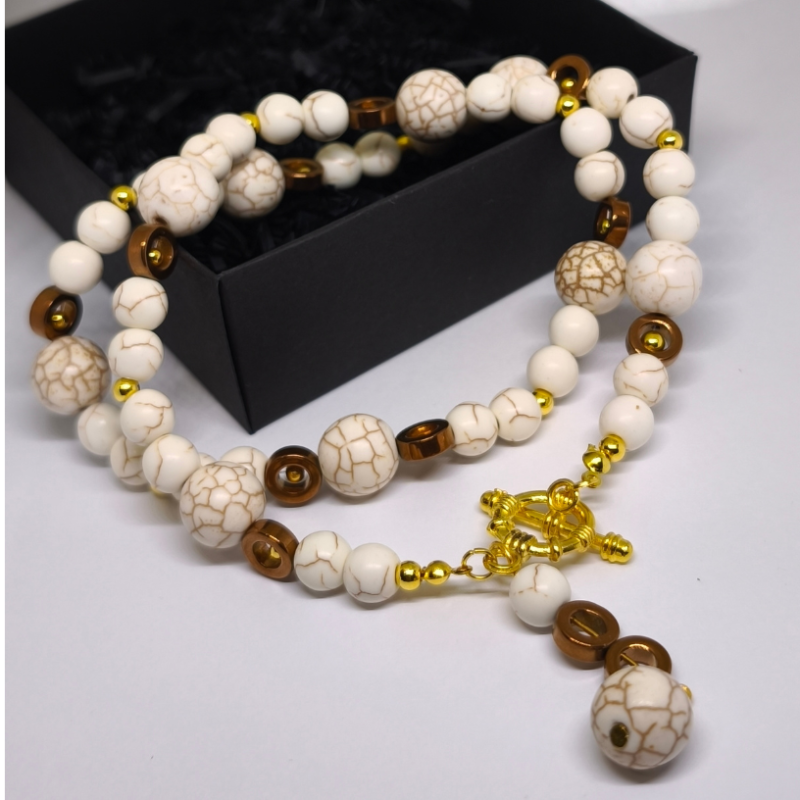 Käsitööna valmistatud kaelakee „Rahu“