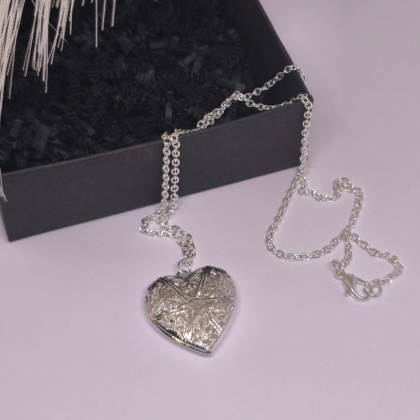 Medaljon "Hõbedane süda"