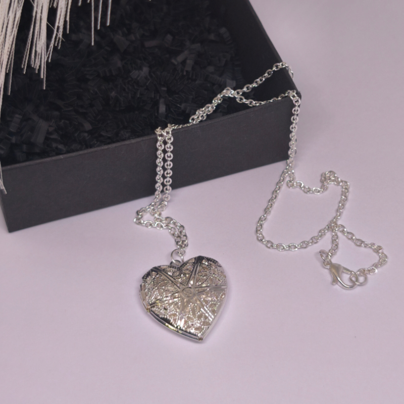 Medaljon "Hõbedane süda"