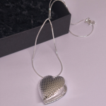 Medaljon "Vaikne tunne"