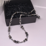 Käsitöö kaelakee „Graafiidi sära“